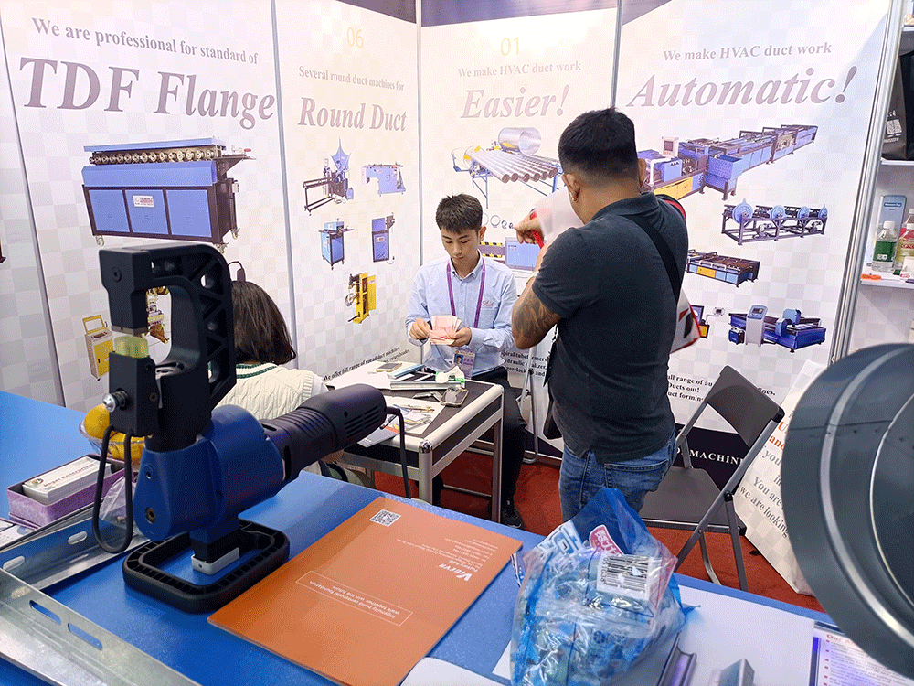 第134屆廣交會(huì)國(guó)外(wài)客戶現(xiàn)場(chǎng)付設備定金(jīn)